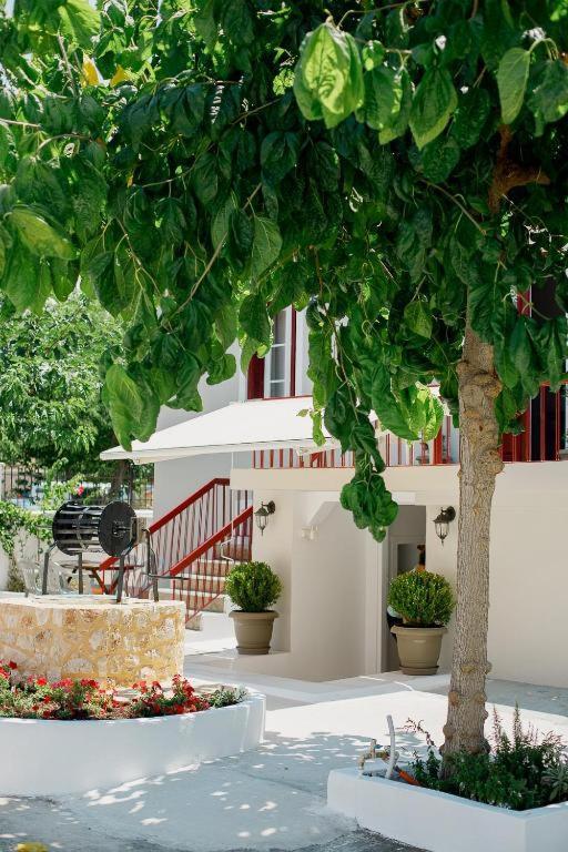 Rooms In Yard Corinth المظهر الخارجي الصورة