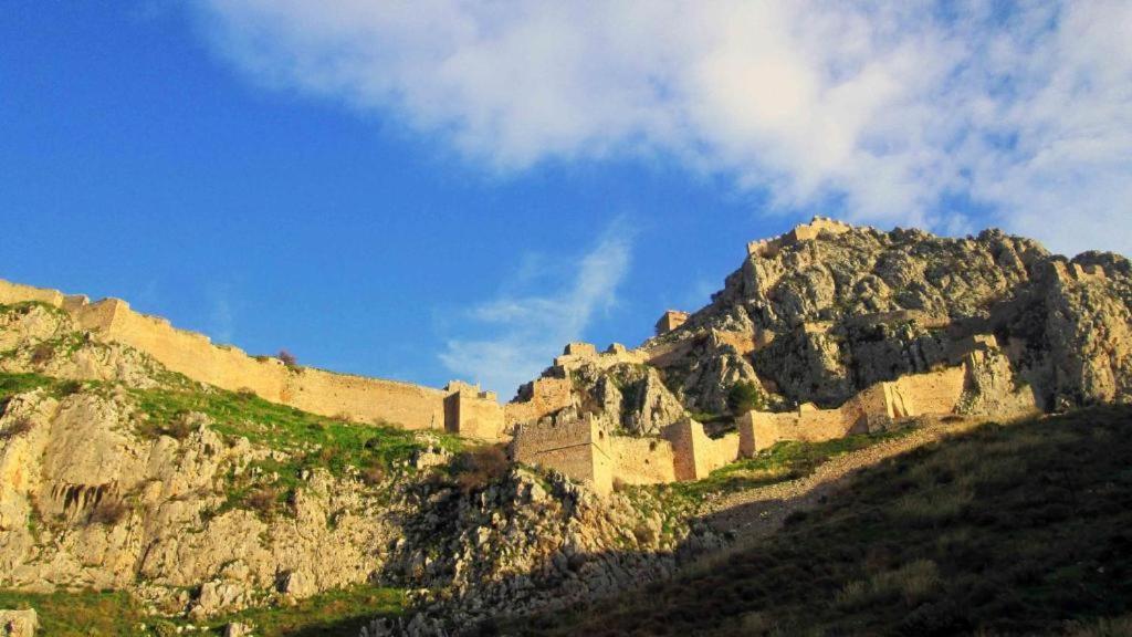 Rooms In Yard Corinth المظهر الخارجي الصورة